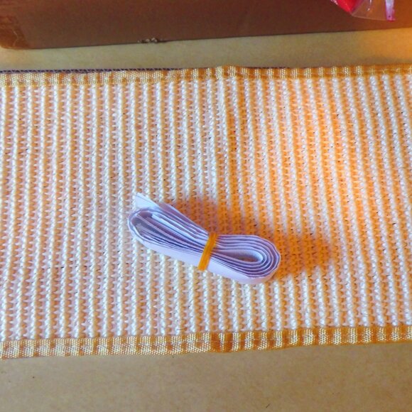 NEW VELCRO ATTACHED CAT SCRATCHING AREA - FOR WALLS, FURNITURE, ETC. - Picture 3 of 3